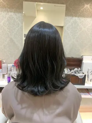 ミディアム 椿 さやかのヘアスタイル