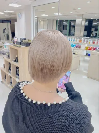 ショート カラー 推し活/韓国/ブリー チカラーminamiのヘアスタイル