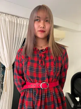 カラー ブリーチカラー🎀 韓国風/寺門美優のヘアスタイル