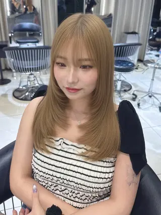 ロング ハイトーン/ベージュ 🤍reinaのヘアスタイル