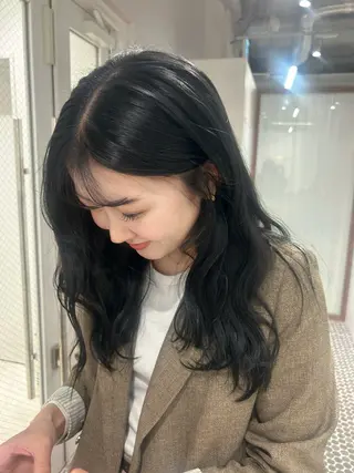 ロング カラー SALOWIN栄 三丁目 木戸里実のヘアスタイル