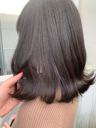 ミディアム カラー ayaka 縮毛矯正レイヤーのヘアスタイル
