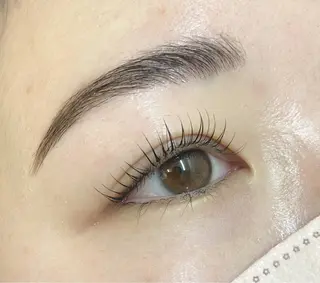 マツエク・マツパ Musee de Sorciere立川店(ミュゼドゥソルシエール)所属・🌷 natsumi　🌷のマツエク・マツパデザイン