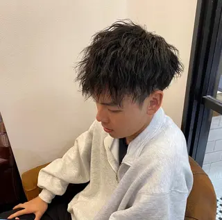 ショート パーマ メンズ 榊原 貫太のヘアスタイル