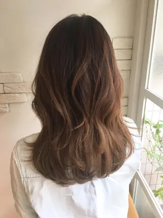 ロング カラー 清水 早織のヘアスタイル