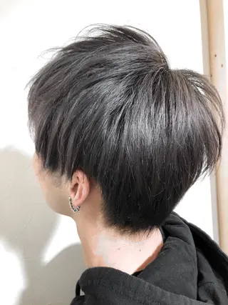 ショート カラー 浦山 和之のヘアスタイル