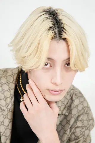 ミディアム カラー メンズ ハイトーン/メンズマ ッシュ/KYOHEIのヘアスタイル