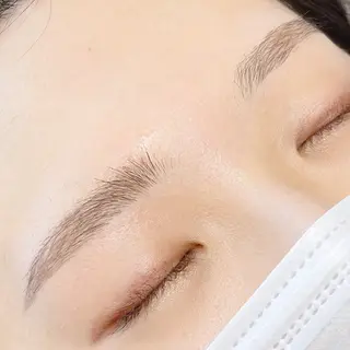 アイブロウ N.natura所属・五藤 なみのマツエク・マツパデザイン