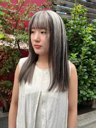 セミロング カラー 🦋YUI 髪質改善 ブリーチ　着付け🦋のヘアスタイル
