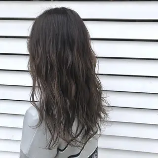 ロング カラー 菅沢 奈生のヘアスタイル
