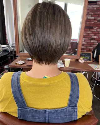 ショート カラー 眞壁 華子のヘアスタイル