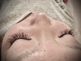 マツエク・マツパ Likkle More【リコモ】のネイルデザイン