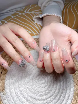 ネイル M🌷nail 長さだし専門店のネイルデザイン