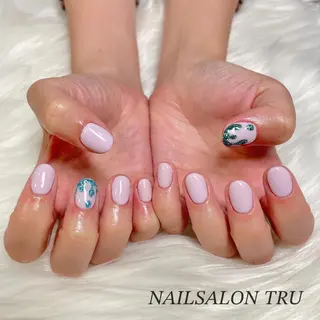 ネイル 𝐼𝑁𝑂𝑈𝐸 𝑀𝐼𝐴のネイルデザイン