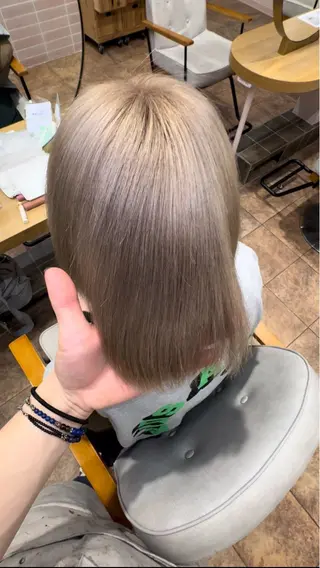 ショート カラー heel SENGAWAのヘアスタイル