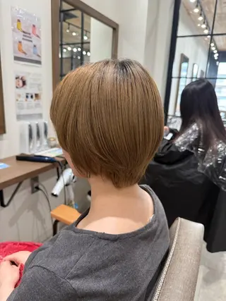 ショート ルナ🫐縮毛矯正 🫐髪質改善のヘアスタイル