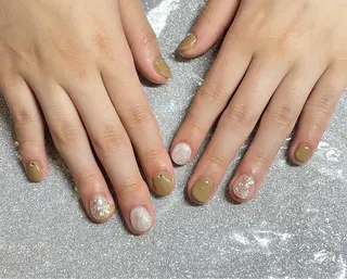 ネイル VIERU 🌈🎀💖のネイルデザイン