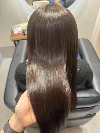 ロング NAVY 橋本心 縮毛矯正のヘアスタイル