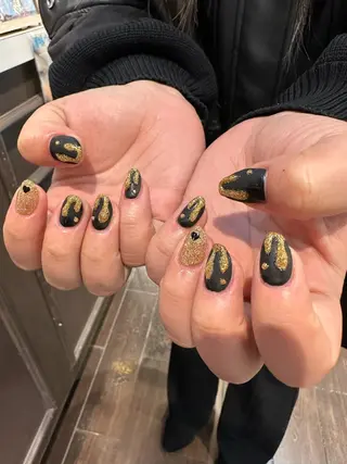 ネイル 個性派ネイル 🌼 ハルカ ♡の眉毛・アイブロウイメージ