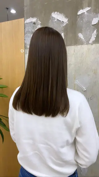 ロング KVELL ユナのヘアスタイル
