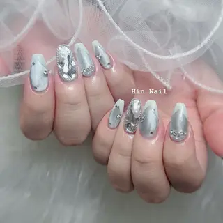 ネイル Hin Nailsのネイルデザイン