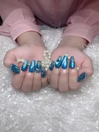 ネイル Shis_🦄shi 韓国風キラキラネイルのネイルデザイン