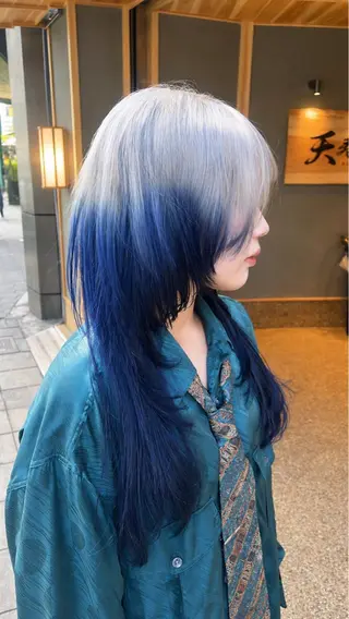 ロング 【ブロンド】【ベージ ュ系】TAKUMAのヘアスタイル