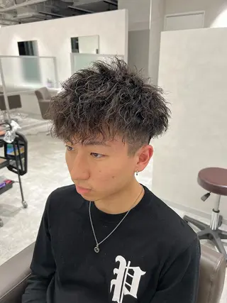 ショート カラー パーマ メンズ 関西センターパート メンズモデル募集のヘアスタイル