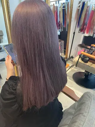 セミロング シンプル 美容室のヘアスタイル