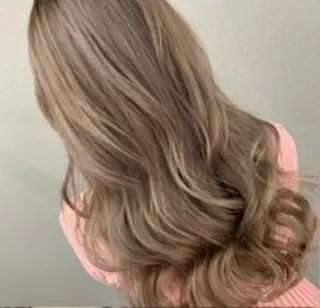 ロング 透明感カラー×髪質改 善✨️町田築✨️のヘアスタイル