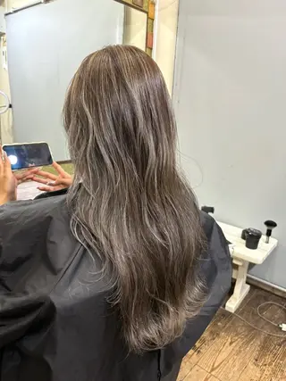 カラー 渡辺 健太のヘアスタイル