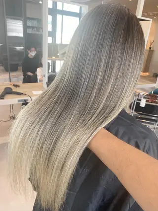 セミロング カラー ヘアアレンジ ネイル マツエク・マツパ アイブロウ 井上 一平のヘアスタイル