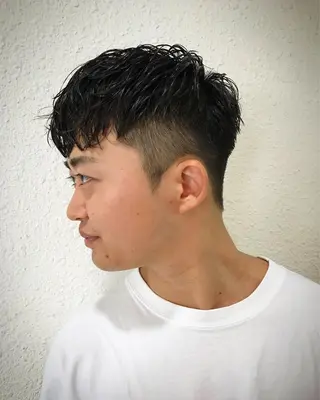 ショート カラー パーマ メンズ 🟦メンズパーマ🟦 横浜駅｜小上馬淳司のヘアスタイル