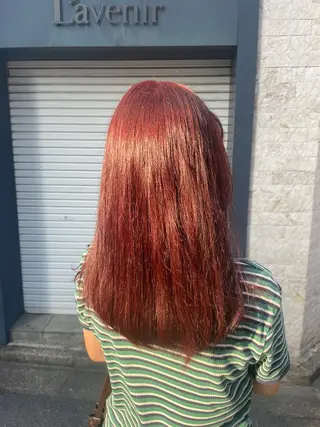 セミロング ひなこ / 艶カラーのヘアスタイル