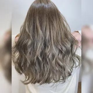 ロング カラー 種市 泰士のヘアスタイル