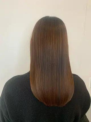 ミディアム カラー トップ スタイリストのヘアスタイル