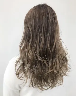 セミロング カラー ヘアアレンジ 【公式】amble luxe池袋東口🩷のヘアスタイル