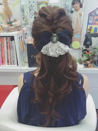 セミロング ロング ヘアアレンジ 岩谷/ブリーチ 🪽透明感カラーのヘアスタイル