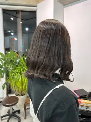 ミディアム カラー カイリ /レイヤーカットのヘアスタイル