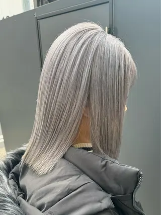 ミディアム カラー 齋藤 梨乃のヘアスタイル