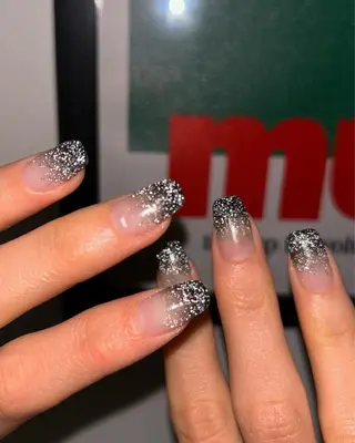 ネイル Laki nailのネイルデザイン