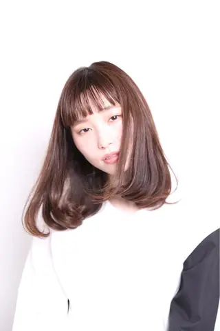 セミロング カラー 三代 ゆりあのヘアスタイル