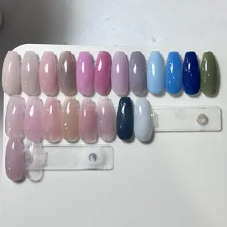 ネイル 福ネイル スタッフのネイルデザイン