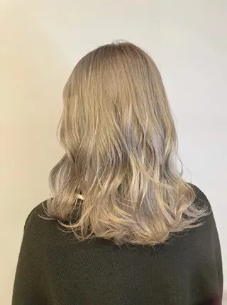 セミロング カラー 宮原 佳苗のヘアスタイル