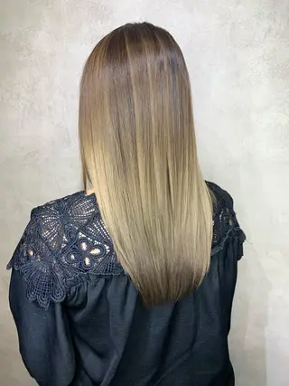 セミロング swan ユイカのヘアスタイル