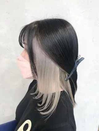 セミロング カラー ヘアアレンジ ｲﾝﾅｰｶﾗｰ屋さん 🫧伊藤拓実のヘアスタイル