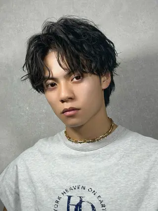 ショート パーマ メンズ ✨️センターパート/ 曲がる縮毛矯正✨️のヘアスタイル