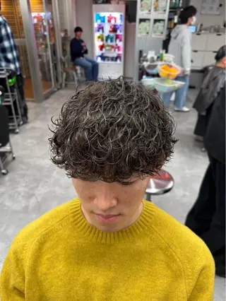 パーマ メンズ メンズ特化✨️ 韓国風パーマ🔥一八のヘアスタイル