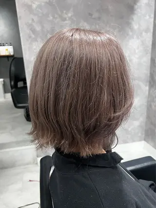 カラー 萩原 一葉のヘアスタイル