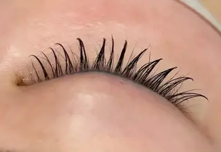 マツエク・マツパ repos所属・田中 未咲のマツエク・マツパデザイン